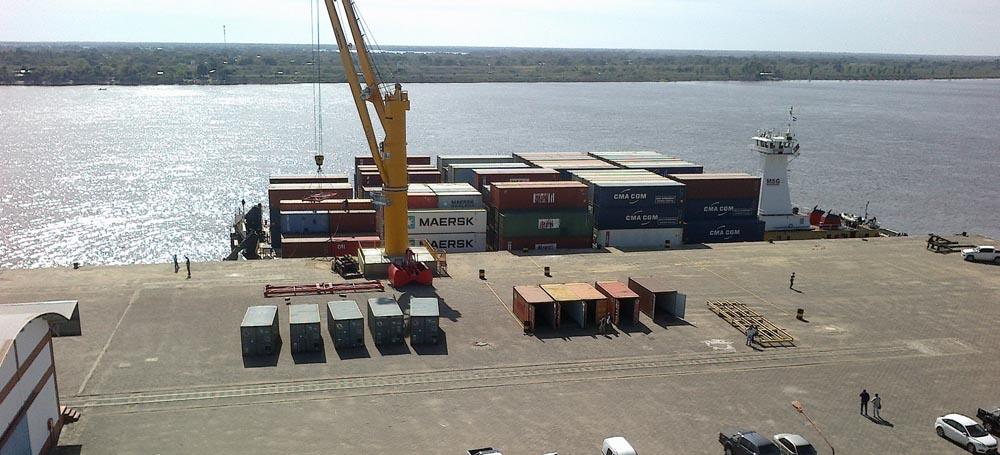 Pavimentos rígidos de alto desempeño para logística portuaria y carga pesada